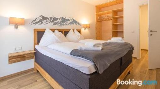 Alpine Appartement Top 1 by AA Holiday Homes