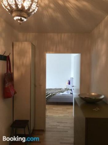 Bright apartment in a quiet area close to Stadthalle