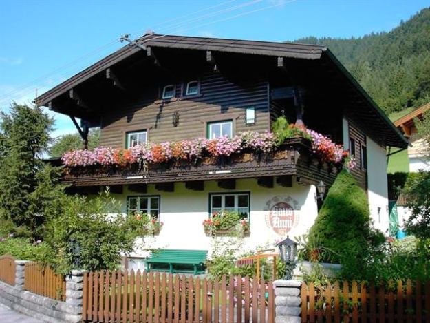 Haus Anni Russbach am Pass Gschutt