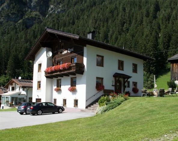 Haus Tyrol Pettneu am Arlberg