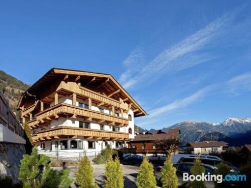 Holiday home Penthouse Tuxertal