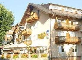 Hotel Gasthof Weisser Bar