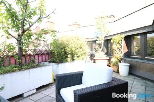 Huge Terrace in quiet and friendly area