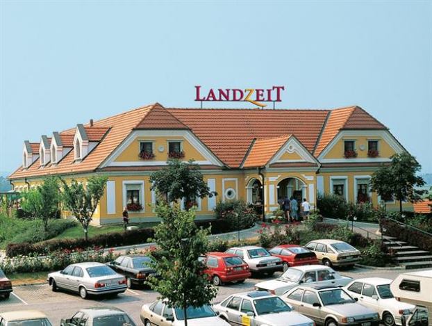 Landzeit Autobahn Restaurant Motor Hotel