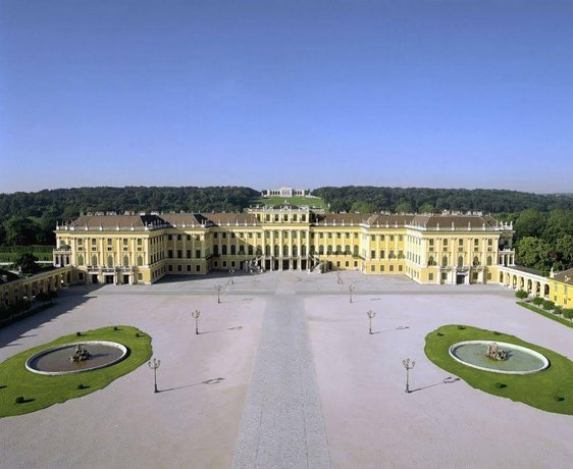 Schloss Schonbrunn Grand Suite