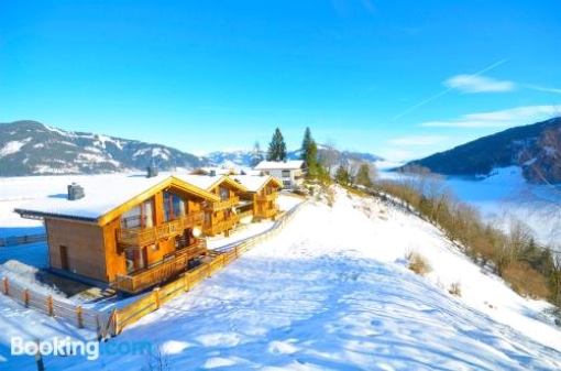 Ski-in / Ski-out Chalet Maiskogel Bergli by Alpen Apartments