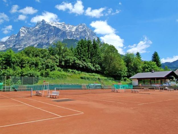 Waldhof Appartements am Tennisplatz Ehrwald
