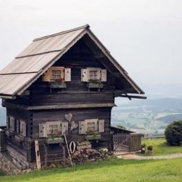 Gipfelhaus Magdalensberg Familie Skorianz