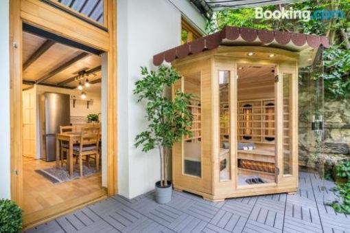 BpR Extravagant & Unique Home with garden&sauna