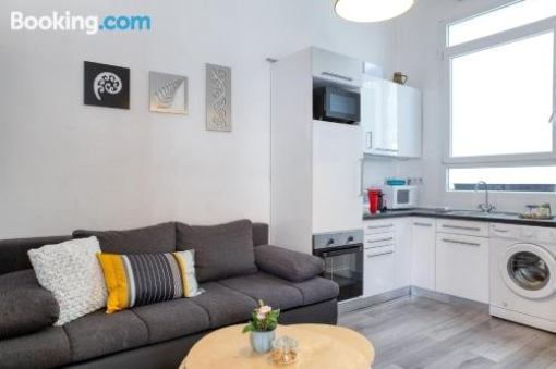 Cosy Design Apartment in Centre with Netflix @Artisan
