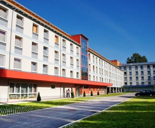 Hotel Magister Youth Hostel