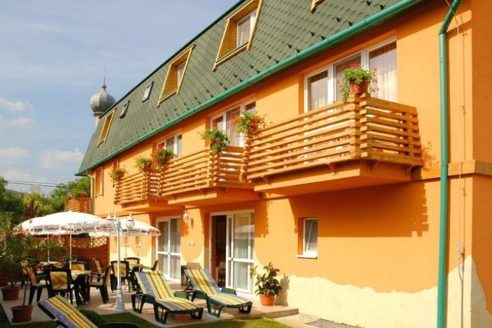 Karadi Hotel