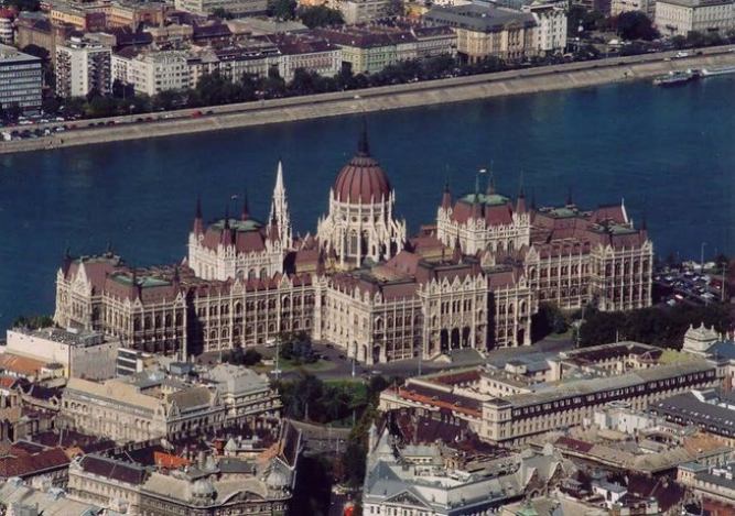 Welcome in Budapest to Parliament